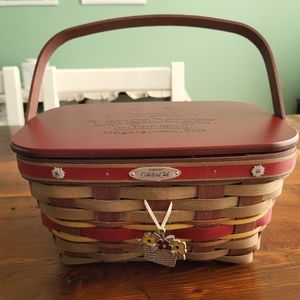 Longaberger 2011 basket with lid and liner